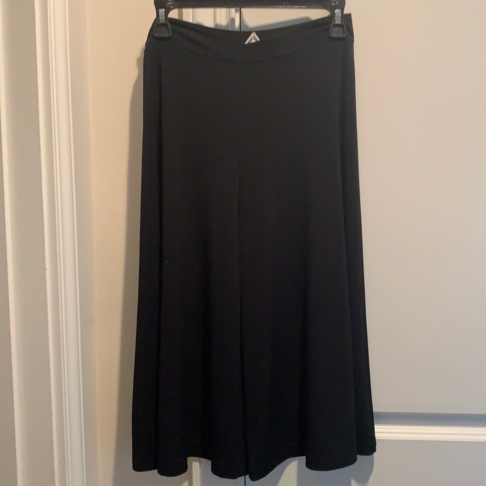 Black cropped pants by AGB